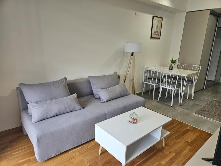 Milo Apartment Skopje Ngoại thất bức ảnh