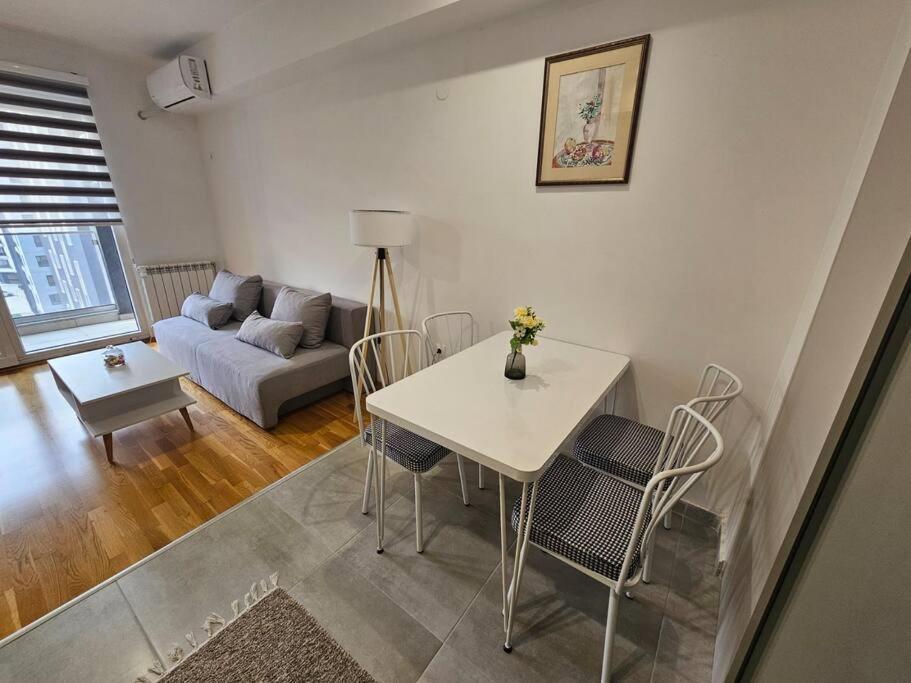 Milo Apartment Skopje Ngoại thất bức ảnh
